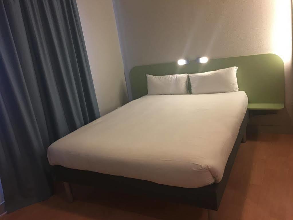Ibis Budget Bobigny Pantin Exteriör bild